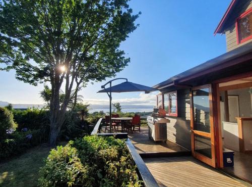 Charming 3BR Retreat With Fireplace and Views