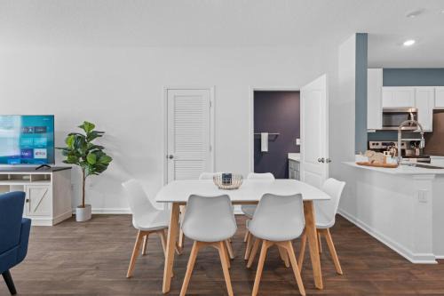 Charming 3BR Townhome.