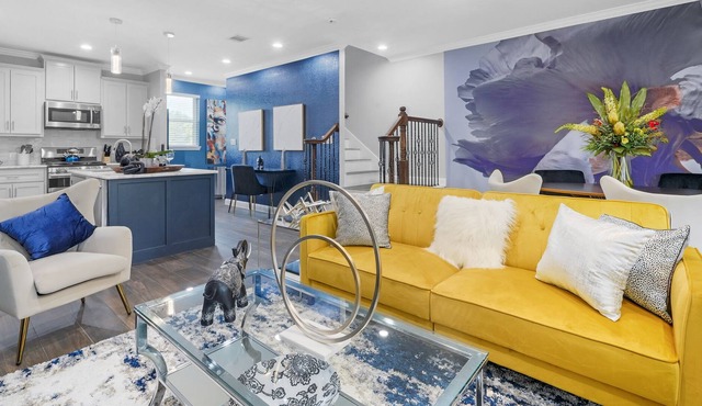 Charming 3BR w/ Hot tub-Near Houston Rodeo & Final Four!