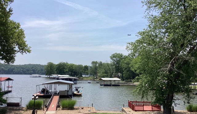 Charming 4-bedroom house with Private Dock - Perfect for Family Gatherings