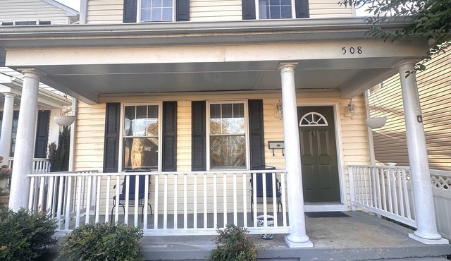 Charming 4-bedroom house in historic downtown Fredericksburg