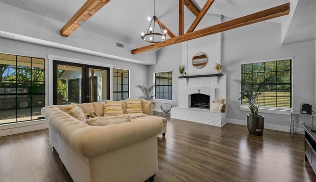 Charming 4-bedroom house in lovely Richland Hills