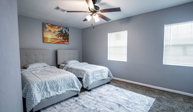 Charming 4-bedroom house with WiFi and AC in peaceful Missouri City
