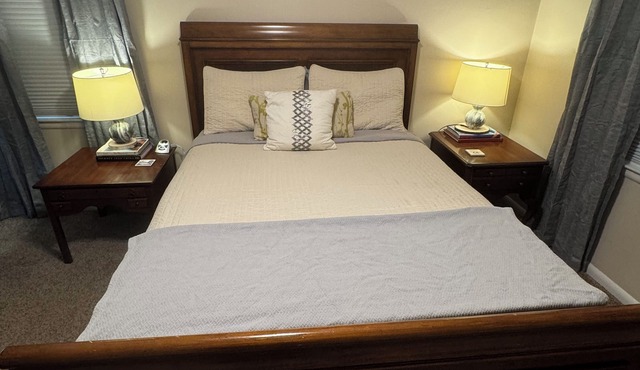 Charming 4-bedroom house w/fitness equip, art station, & WiFi in Oklahoma City