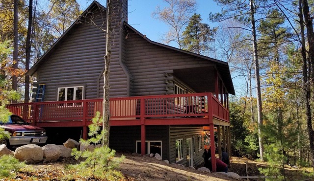 Charming 4-bedroom house with WiFi, AC in northwoods Saint Germain