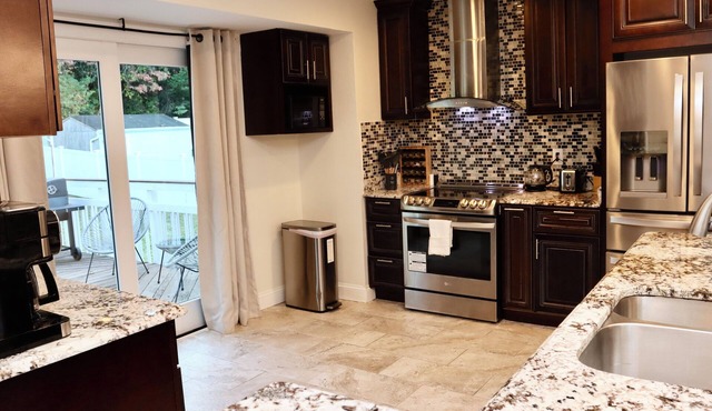 Charming 4-bedroom house with AC and WiFi in brilliant Silver Spring