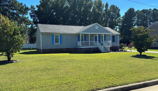 Charming 4 bedroom 2 bathroom home in Prince George County.
