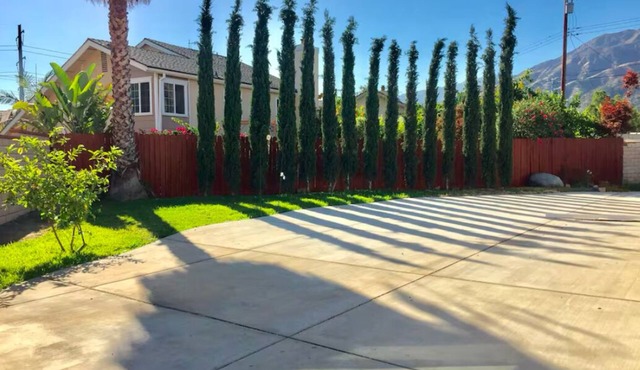 Charming 4-bedroom bungalow with WiFi and AC in Duarte