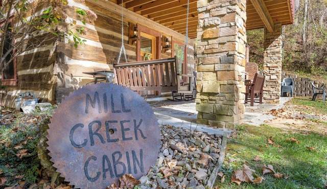 Charming 4-bedroom cabin with AC in Blacksburg