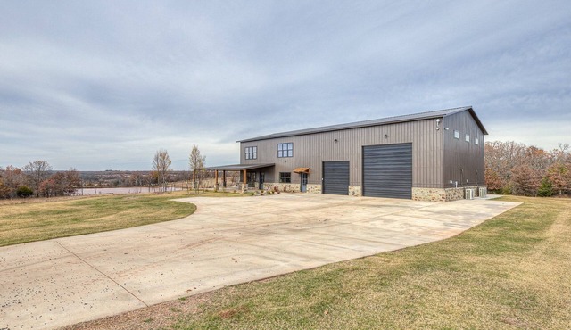 Charming 4-bedroom cabin with 160 acres