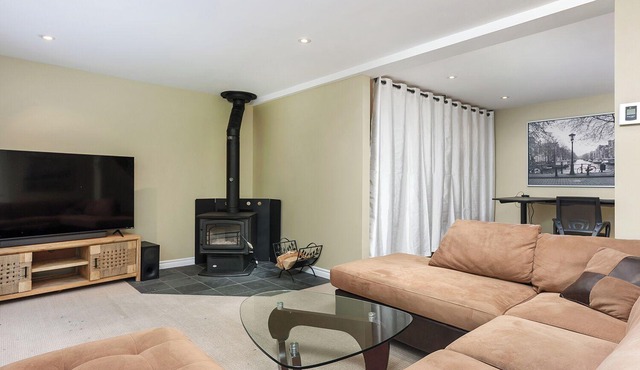 Charming 4-bedroom cottage nestled btw Sutton, Knowlton, Bromont and Cowansville