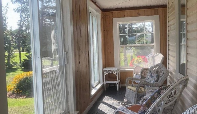Charming 4 Bedroom Country House - 10 km from Summerside -