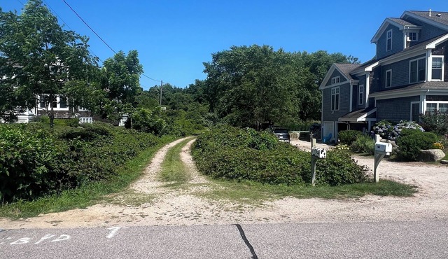 Charming 4-bedroom converted Barn in Weekapaug is great for a family vacation!