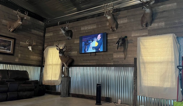 Charming 4-bedroom country house with AC, WiFi in Benton