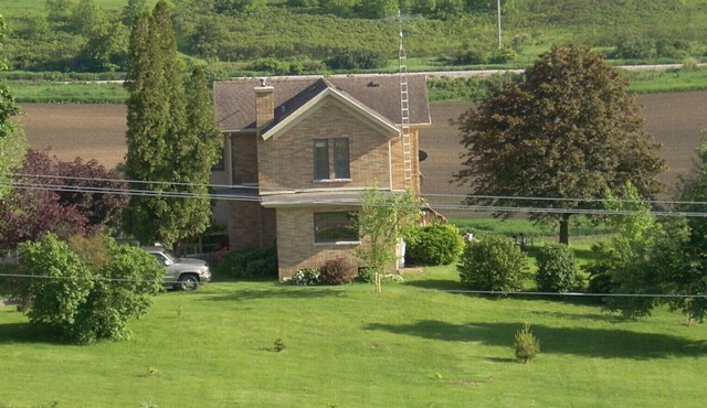 Charming 4-bedroom farmhouse with a view in marvelous Cambria
