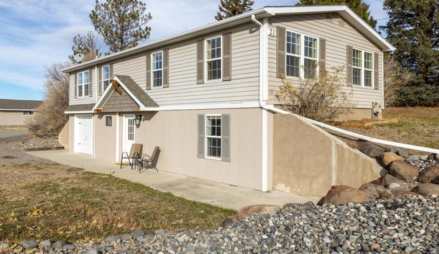 Charming 4 bedroom guest house with great views