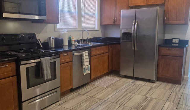 Charming 4-bedroom house in Emeryville perfect for your getaway