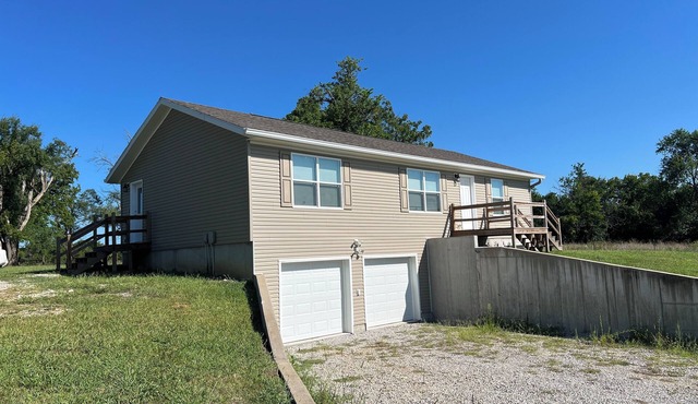 Charming 4-bedroom house with AC in Fort Scott