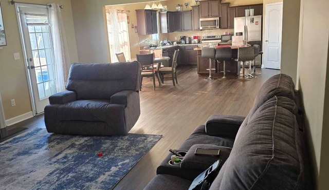 Charming 4-bedroom house with AC, WiFi in enjoyable Hope Mills