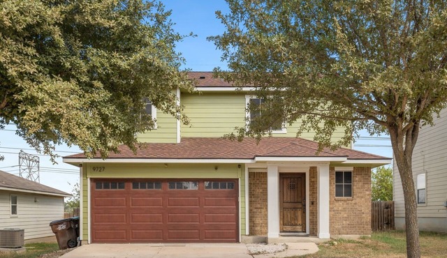 Charming 4-bedroom house with WiFi and AC in wonderful San Antonio