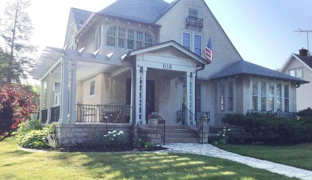 Charming 4 Bedroom Historic Home Centrally located in Northeastern Wisconsin