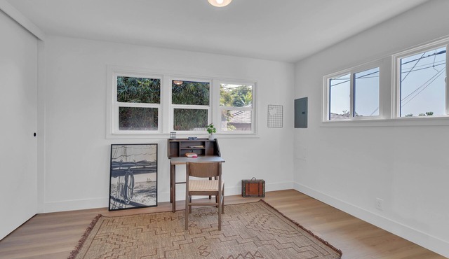Charming 4-bedroom house with WiFi and AC in brilliant Inglewood