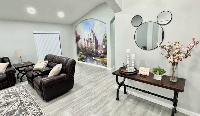 Charming 4-bedroom house with pool,WiFi, AC in Kissimmee near Disney