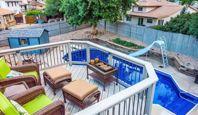 Charming 4-bedroom house with WiFi and fenced backyard in peaceful Littleton