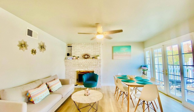 Charming 4-bedroom house with POOL, WiFi and in delightful Placentia