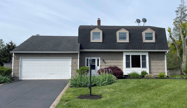 Charming 4-bedroom house with WiFi and AC in welcoming Princeton