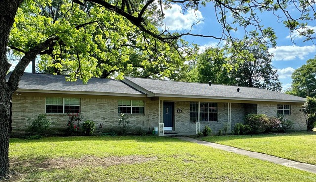 Charming 4-bedroom house with AC and WiFi in peaceful Texarkana