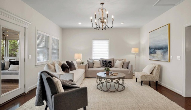 Charming 4-bedroom house with fully fenced yard, in fabulous Franklin