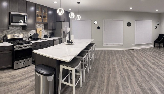 Charming 4-bedroom house with AC and WiFi in superb Lansing