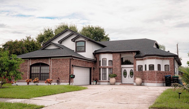 Charming 4-bedroom house near MCO/Convention Center and Theme Parks