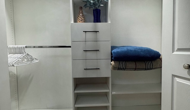 Charming 4-bedroom house with WiFi and AC in Seffner