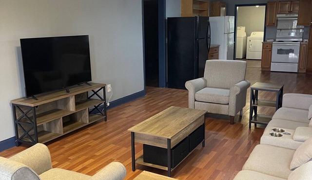 Charming 4-bedroom house with AC, WiFi in fantastic Buras