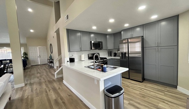 Charming 4-bedroom house with AC, WiFi, backyard in quiet neighborhood