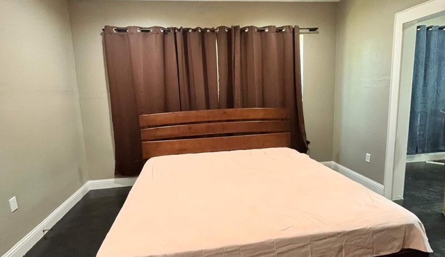 Charming 4-bedroom house with AC and WiFi in wonderful Dallas