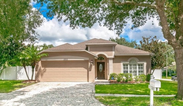 Charming 4 bedroom house with WiFi, AC in welcoming Lutz