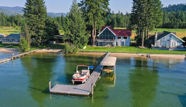 Charming 4-bedroom lake front cabin in serene Coolin, ID