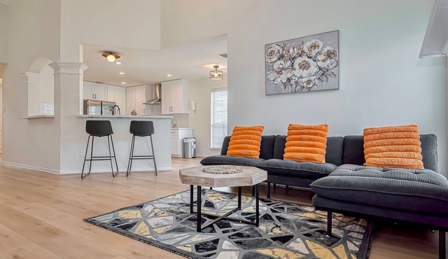 Charming 4-bedroom Park House in Katy !