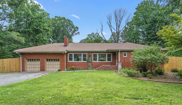 Charming 4-Bedroom Retreat House