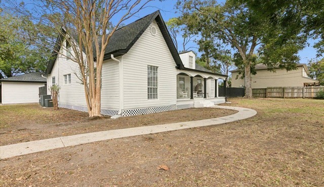 Charming 4-Bedroom Retreat with Pool & Modern Amenities