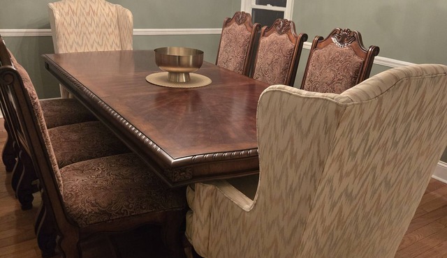 Charming 4-bedroom house, 4-king beds, Extended + Corporate Stays, Near Airport