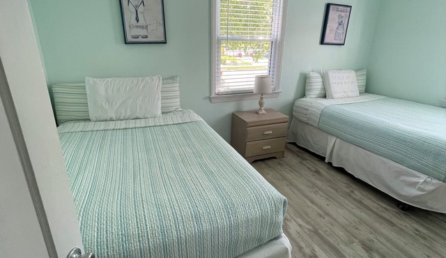 Charming 4 bedroom 2 full bath house with WiFi and AC in Margate City