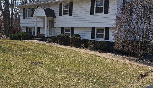 Charming 4 bedroom house with WiFi, AC in gorgeous Mountain Top