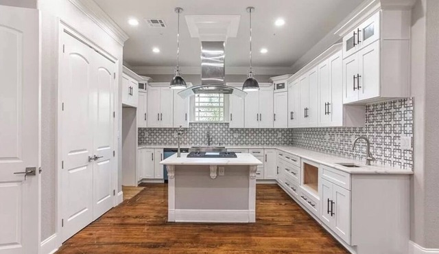 Charming 4-bedroom house with WiFi and AC in delightful New Orleans