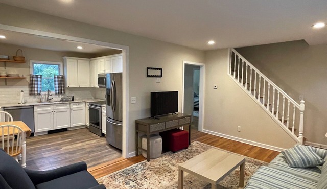 Charming 4-bedroom house in North Haven welcomes your stay