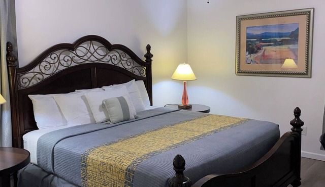 Charming 4-bedroom Home in Delightful Suburb of Olive Branch-Close Essentials.