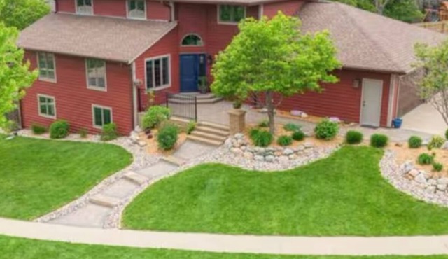 Charming 4-bedroom house with AC and WiFi in amazing Sioux Falls